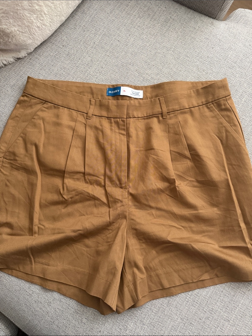 Old Navy Pleated High-Rise Women's Shorts — Brown
